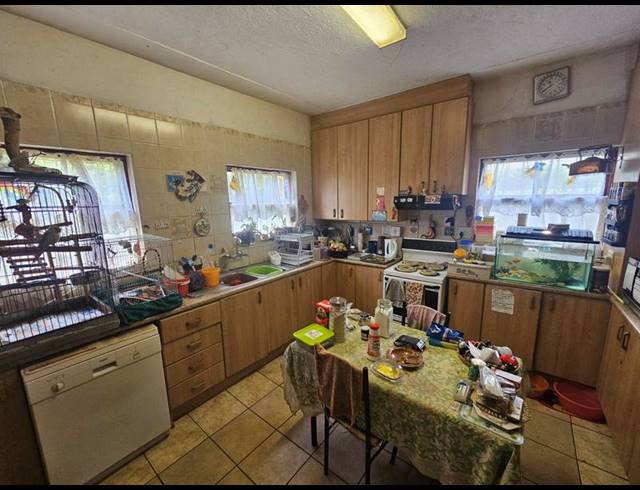 1 BEDROOM PROPERTY TO RENT IN RONDEBOSCH